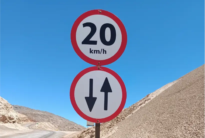 Diseño e Instalación de Señalética Técnica 8